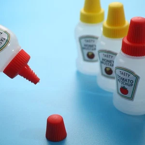 4pcs 25ML Mini Tomato Ketchup Bottle Portable Sauce Salad Dressing Container Qo - Picture 1 of 11