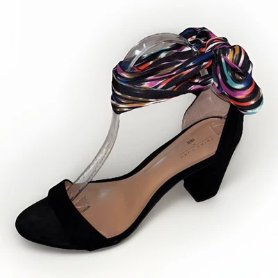 Correa de tobillo de tela sedosa negra Kanata para mujer Trina Turk x INC talla 8 Foto 1 de 4