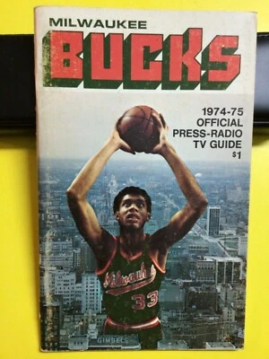 MILWAUKEE BUCKS - 1974-75 NBA Media Guide - En muy buen estado - Cubierta Kareem Abdul Jabbar Foto 1 de 4