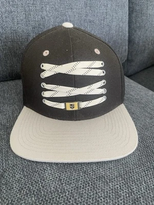 Zephyr Lacer NHL  -  LA Kings snapback - Image 1 of 4