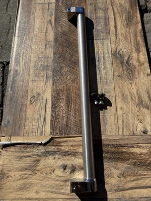 Kit de barra de puerta/toalla para lavavajillas KitchenAid W10708004 1919 OEM tirador Foto 1 de 4