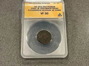 AD 253-260 Roman Prov W Asia TROAS AE 20 mm Alexandreia Valerian AE 20 mm - Foto 1 di 3