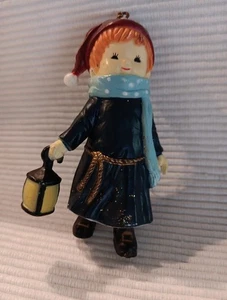 Vintage 1988 Wang’s Int’l Victoriano Cabeza Roja Niño Linterna Adorno de Navidad - Imagen 1 de 5