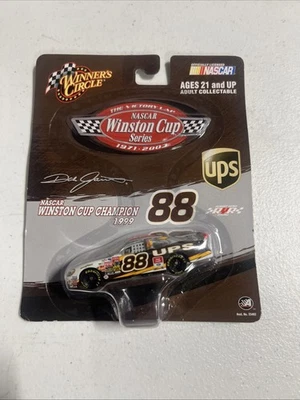 2003 1/64 Winners Circle Victory Lap Series 1971-2003 #88 Dale Jarrett “UPS” Foto 1 de 4