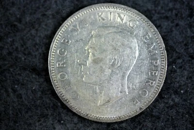 1940 - New Zealand One Shilling Silver Foreign Coin!  #J08564 - Image 1 of 2