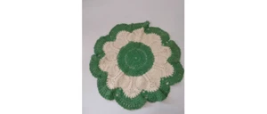 Vintage Mid century Handmade Beige Green doily Decor (X1) - Picture 1 of 4