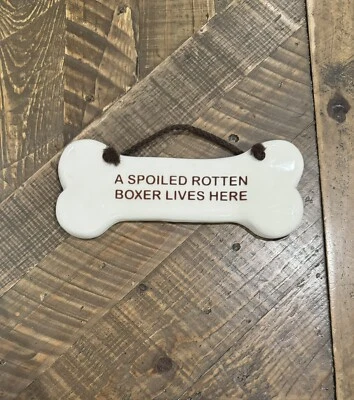 Letrero boxer de cerámica en forma de hueso SMP de colección colgante estropeado podrido Foto 1 de 4