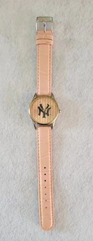 Vintage 2007 New York Yankees Game Time Wrist Watch In Good Working Condition Cover