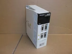 Amplificador servomotor accionamiento MR-J2-10CT Mitsubishi PLC MRJ210CT - Imagen 1 de 1