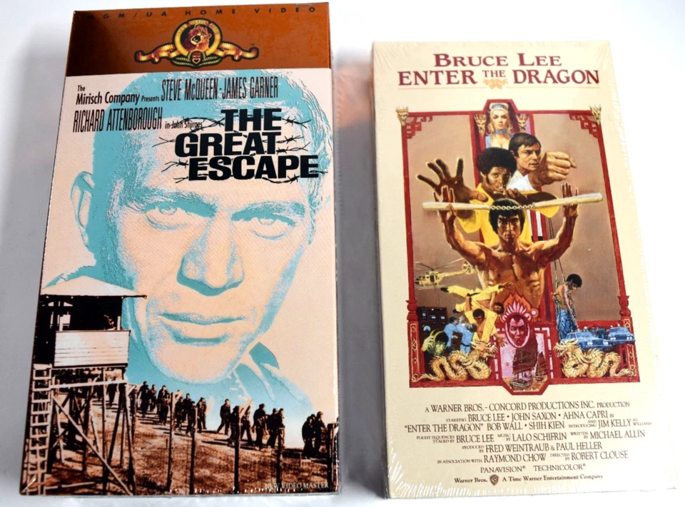 BRUCE LEE - ENTER THE DRAGON & THE GREAT ESCAPE- STEVE MCQUEEN VHS Lot Of 2 Foto 1 de 1