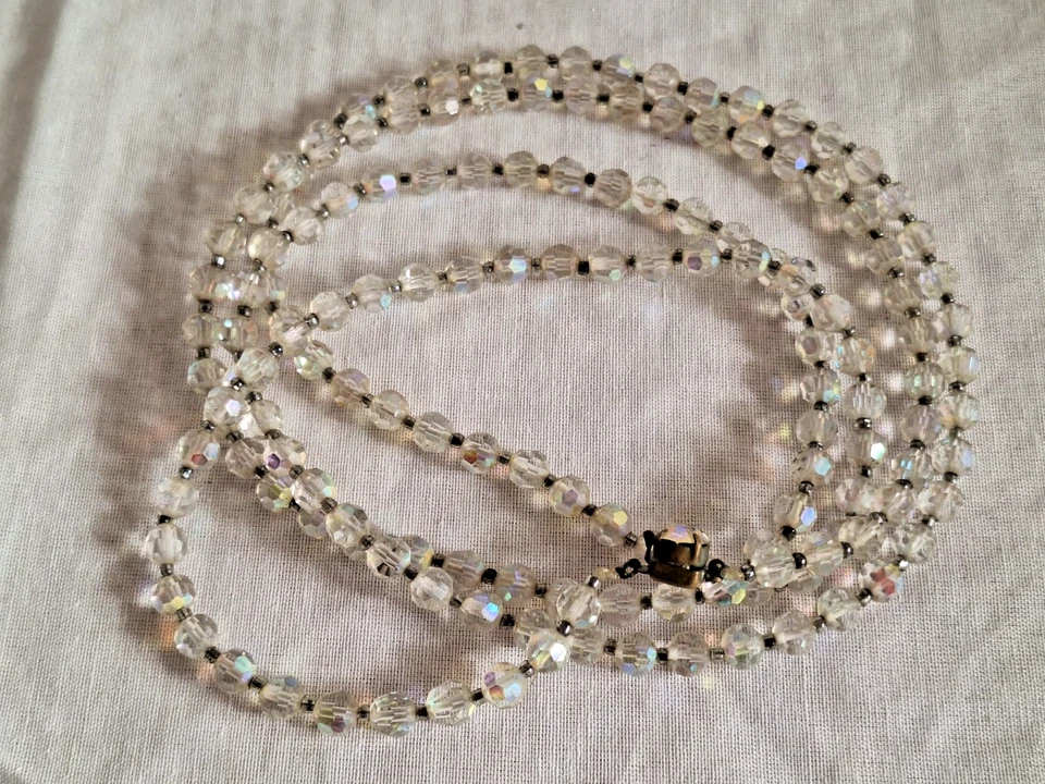 anni ’70 - Vintage Collana con Perle di Plastica Trasparente Sfaccettate - Immagine 1 di 4