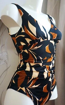 NEU eleganter  Damen Badeanzug Bademode Gr. 38/40 Cup-B/C - Bild 1 von 4