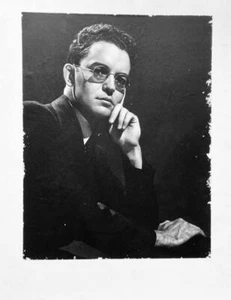 Large Vintage 1930s Photographic Portrait Man with Glasses 10 3/8 x 13 1/2 - Bild 1 von 1