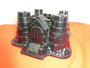 NORDIC WARE MITTELALTER PRINZESSIN "SCHLOSS" KONVOLUT 9 1/2" KUCHENFORM/ALUMINIUM/10 TASSEN - Bild 1 von 5