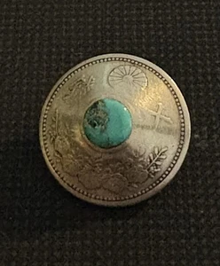 1921 Japanese 10 Sen Coin 80% Silver Handmade Pendant With Center Turquoise 4.8g - Picture 1 of 7
