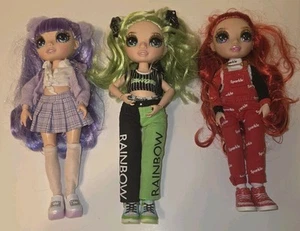 Rainbow High Jr High Jade Hunter, Amaya Raine, Ruby Anderson Muñeca Lote 3 Trajes - Imagen 1 de 11