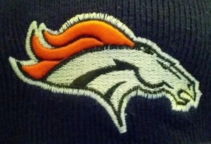 Denver Broncos Football Beanie Hat Cap NFL Sports - Picture 1 of 2