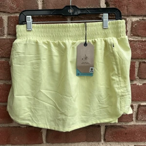 prAna Women's $69 Peak To Pavement Skort in Lime Squeeze size Medium - Picture 1 of 9