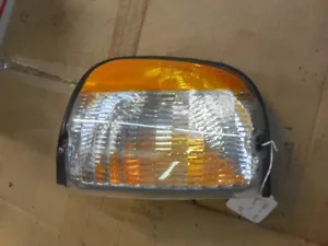 1992 - 2002 Ford E-150 Van Left Driver Corner Marker Light - Picture 1 of 2