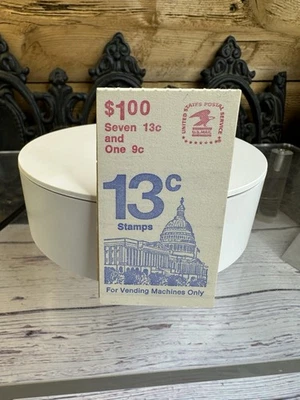 US Scott 1590 & 1623a ~ 13c & 9c Booklet BK 131 ~ MNH ~ Pane 8 stamps - 1977 - Image 1 of 3