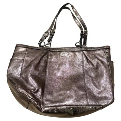 Bolso de hombro Coach F17722 de cuero liso púrpura gris brillante Foto 1 de 4