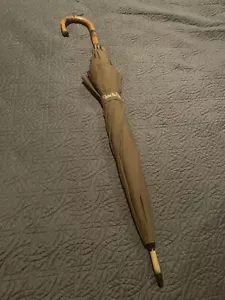 Diane Von Furstenberg Umbrella Brown solid with wood handle for Shedrain vintage - Picture 1 of 20