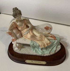 la verona collection figure statue lady chaise lounge couch poodle reading - Picture 1 of 6