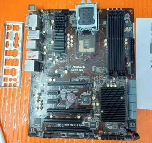 Asrock C226 WS : LGA1150 C226 DDR3 Dual LAN ATX + IO-Shield - Photo 1/1