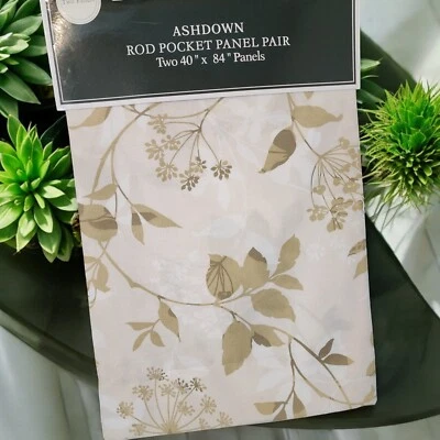 Nuevas cortinas de ventana Laura Ashley dos paneles 40x 84 crema floral hojas cenizadas  Foto 1 de 3