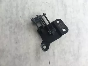 84-96 CORVETTE C4 GAS FUEL DOOR HINGE RH - Bild 1 von 3