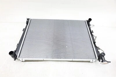 NUEVO OEM Conjunto de radiador 253101D120 para Kia Rondo 2,7 L 2007-2010 Foto 1 de 4