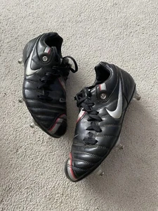 Nike Total 90 - 2007 Fußballschuhe Kinder Jungen Größe 2 EU 34 Stollen - Bild 1 von 8