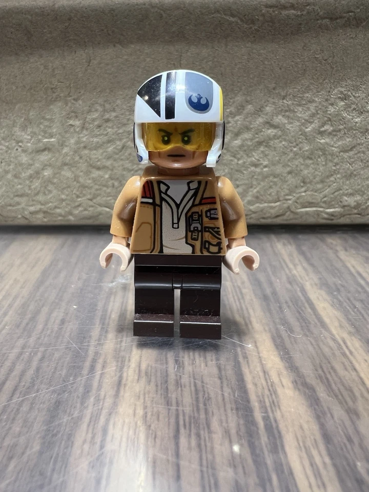 Minifigura LEGO Star Wars Poe Dameron piloto. Usado como na foto - Imagem 1 de 1