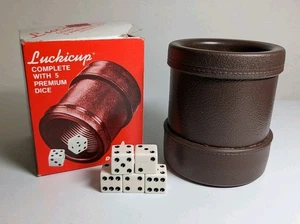 Vintage Würfelbecher Marke Luckicup braun Gummi Kunstleder Originalkarton 5 Würfel  - Bild 1 von 9
