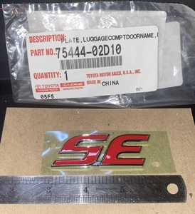 2020-2025  Toyota Corolla "SE" Nameplate 75444-02D10 New Genuine - Bild 1 von 3