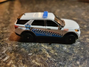 Greenlight 19 Ford Explorer Chicago PD Reifen N Rad getauscht neuwertig nie ausgestellt - Bild 1 von 4