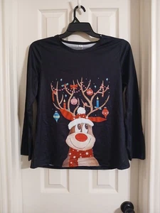 Long Sleeve Reindeer Shirt --- Size Meduim - Picture 1 of 2