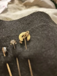 Yellow Metal Horse Riding Hat Pin - Picture 1 of 2