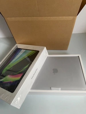 Apple MacBook Pro 13.3” Retina 2022 - 512GB SSD 8GB Ram 8C CPU 10C GPU M2 - Grey - Image 1 of 4