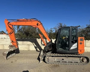 2016 Hitachi ZX85USB-5A - Picture 1 of 11