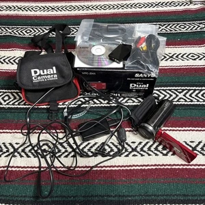 SANYO Xacti HandyCam Video & Still Camera Tested Working, Extra Battery, Mint - Picture 1 of 14