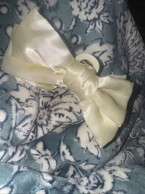 Clip de pasador de moño grande vintage años 80 90 crema marfil satinado Foto 1 de 4