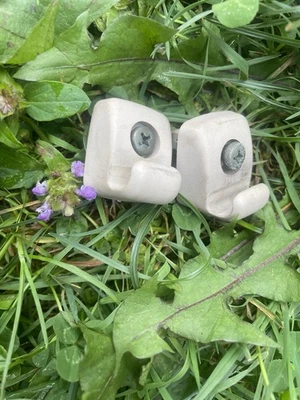 1998-04 Honda Passport Isuzu Rodeo Light Gray Sun Visor Clips (2) Screws Foto 1 de 3