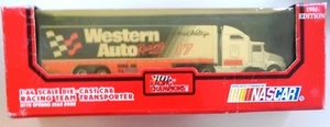 NASCAR #17 Darrell Waltrip Western Auto Racing 1:64 Cab Team Transporter 1994 - Picture 1 of 4