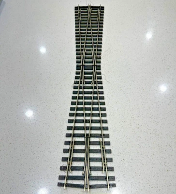 Peco O scale points, 2 medium Y points, 2 long crossover - Image 1 of 3
