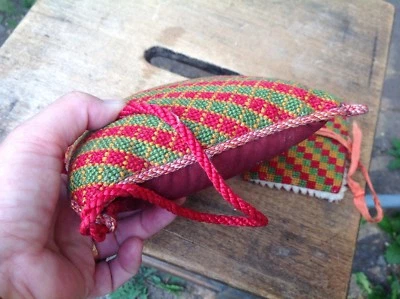 Ancien coussin pique épingle à chapeau présentoir boudoir début 20ème +  - Photo 1/4