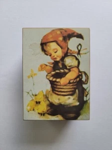 Caja de música Toyo estilo Hummel de colección Japón niña alimentando pollitos - ¡Juega perfectamente! - Imagen 1 de 3