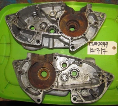 Левый и правый корпуса двигателя Montesa VR 250 Cappra 73M p/n 73M0944 - Изображение 1 из 4