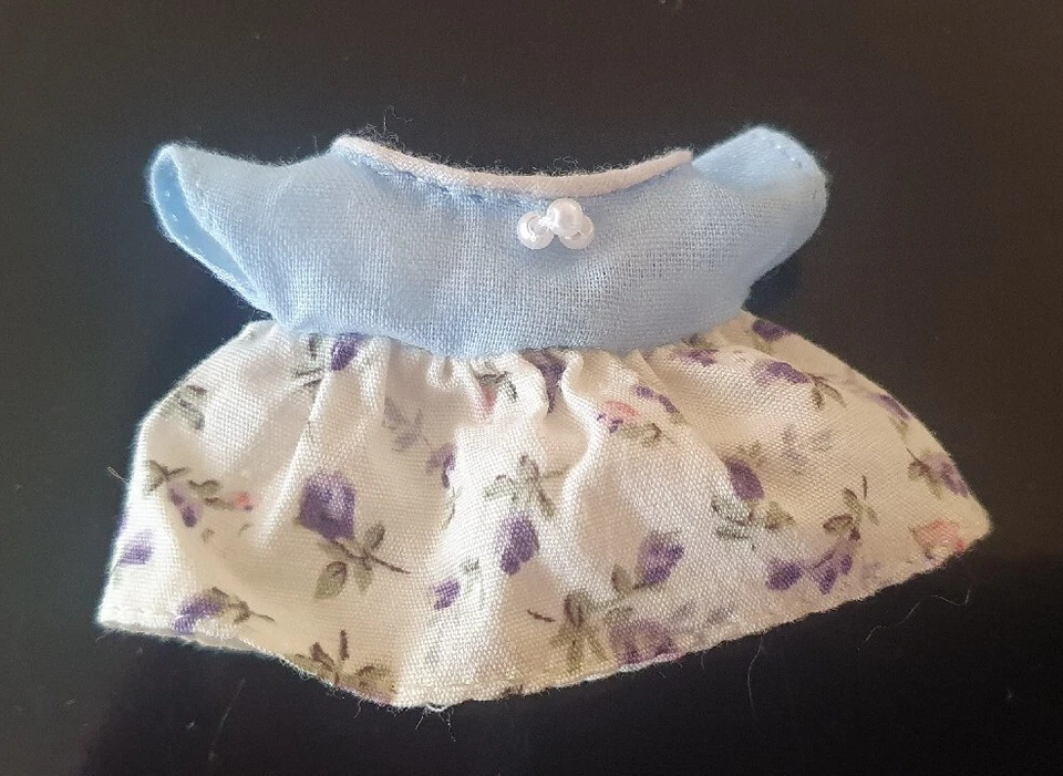 Sylvanian Families Labrador Mother's Adult's Dress Calico Critters  - Image 1 of 1