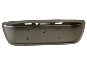 Kennzeichenblende Mercedes C-Klasse W203 Limousine cubanitsilber 723 A2037500881 - Bild 1 von 8